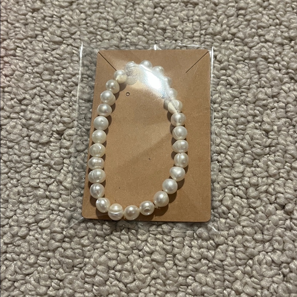 Elegant Freshwater Cultured Pearl Bracelet